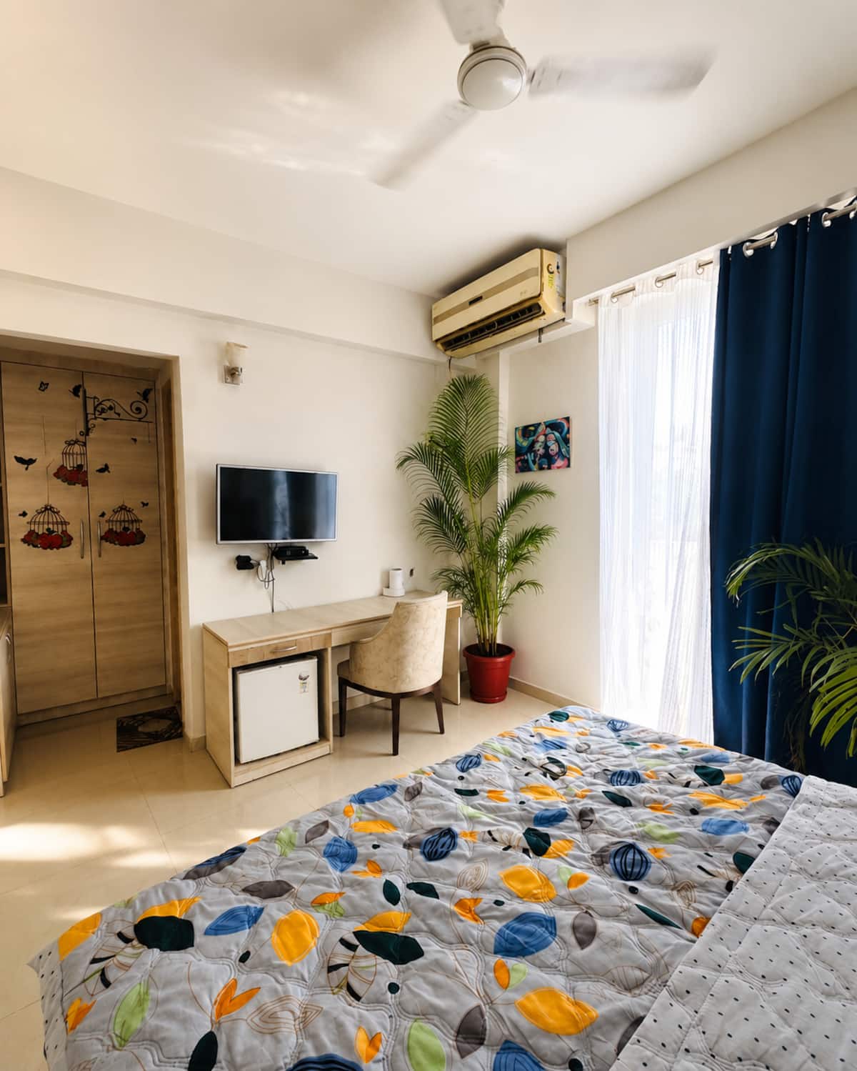 Shyam bedroom detail